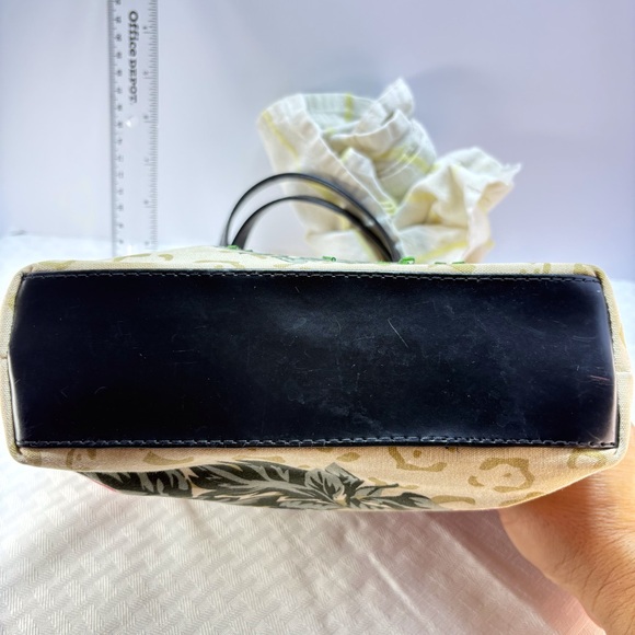 Floral Print Tote Bag - Black and Cream w/Beaded Hibiscus Flowers - Picture 7 of 7